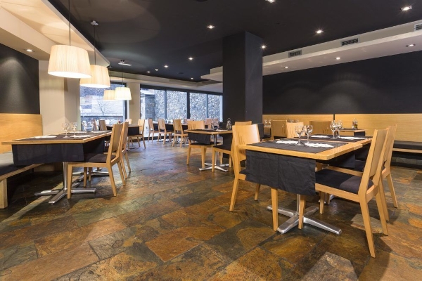 Aparthotel Shusski (Encamp)